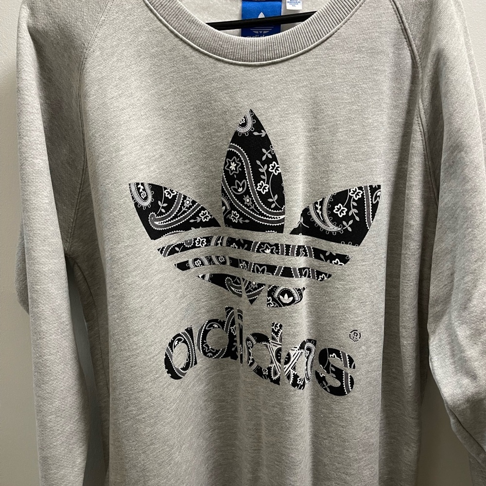 Adidas crewneck sweatshirt